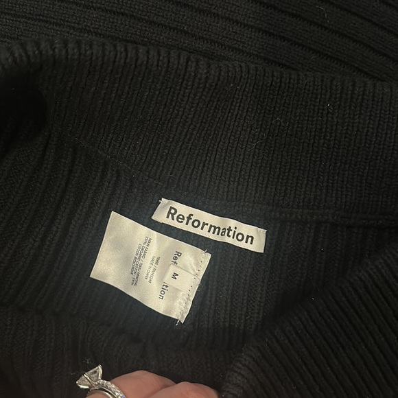 Reformation Cort Ribbed Sweater AND shorts Size Medium, in Gossamer - Picture 13 of 15